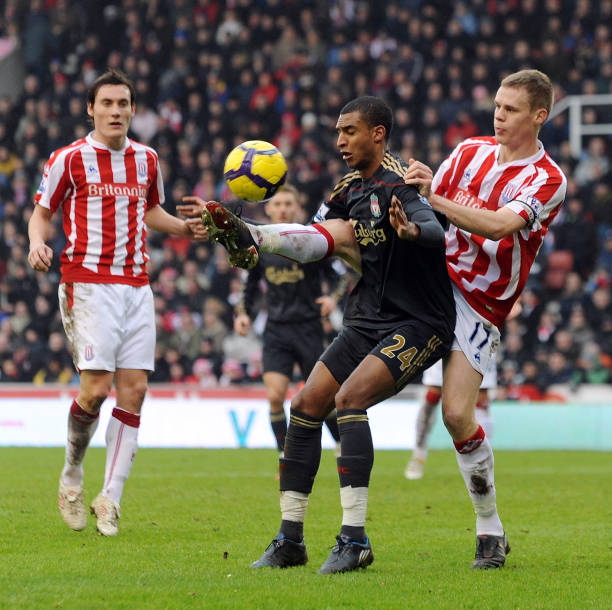 防线形成巨 防线形成巨